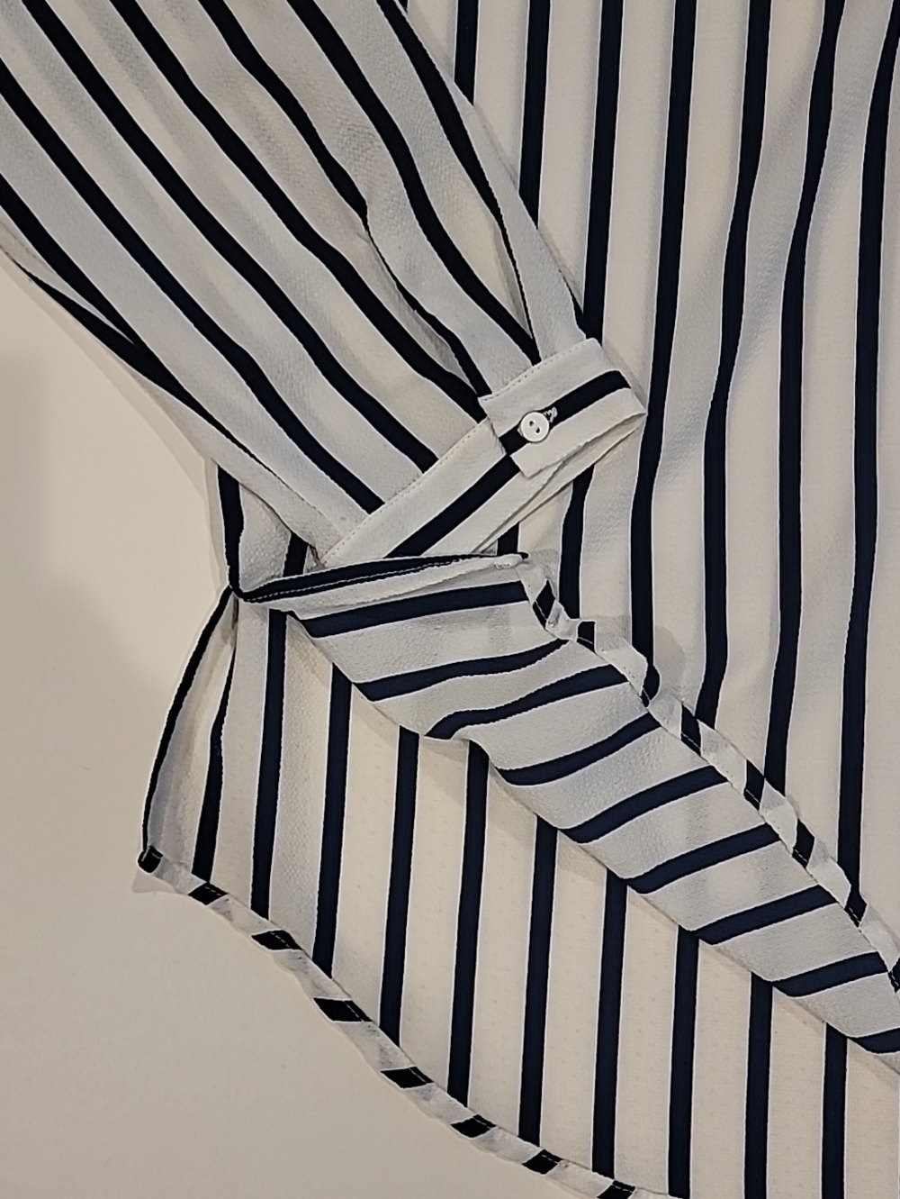 Adrianna Papell White and Navy Vertical Stripe V-Neck Blouse Large - Picture 6 of 11